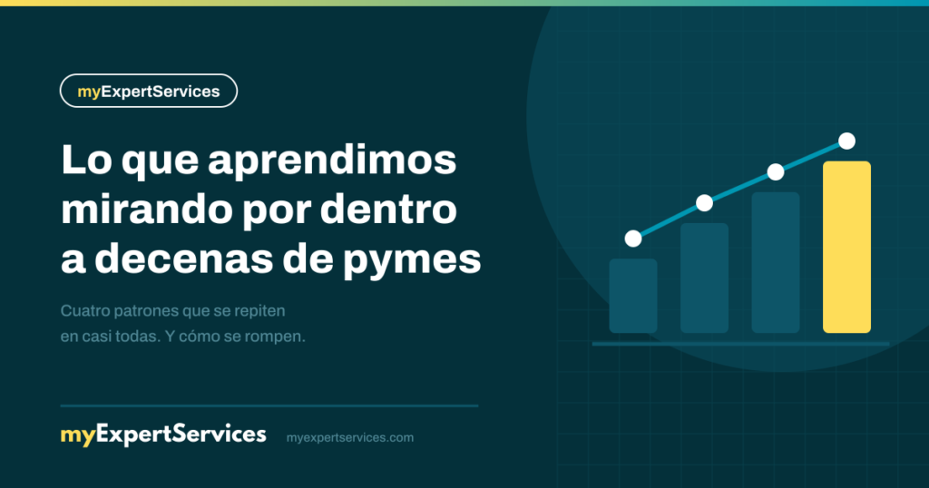Cuatro barras ascendentes unidas por una línea de tendencia, en amarillo y turquesa, marca MyExpertServices